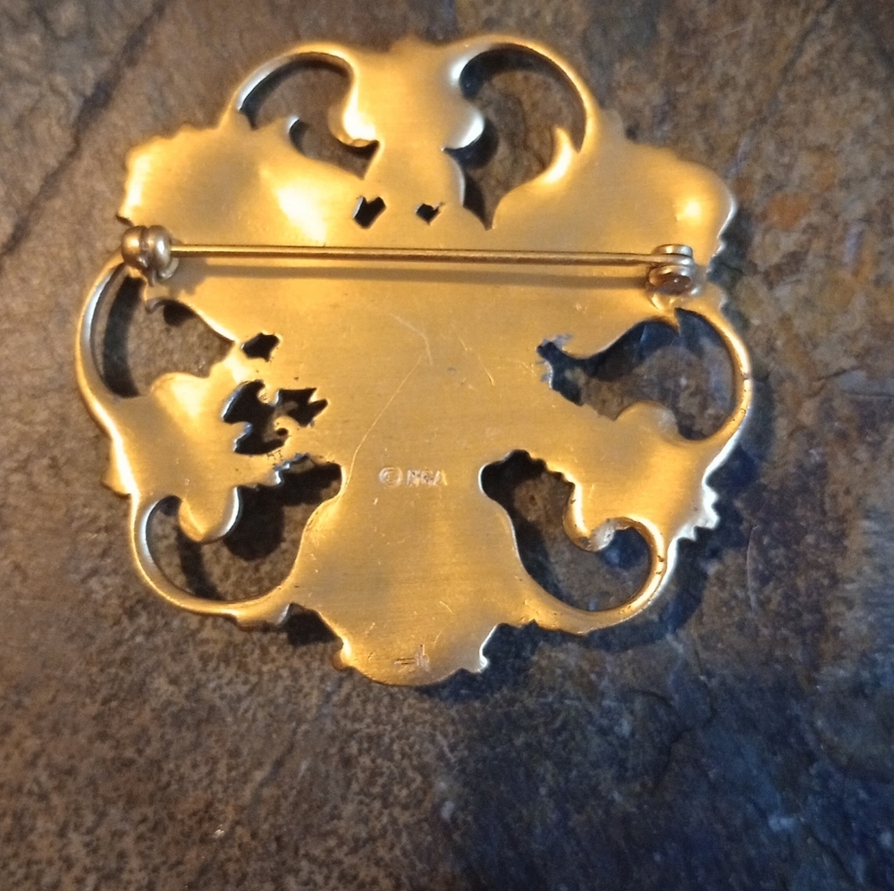 Brooch - Picture 2 of 2